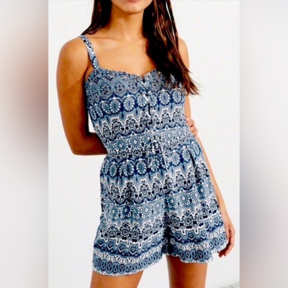 Hollister Blue & White Boho Print Romper | Tie Front Summer Playsuit